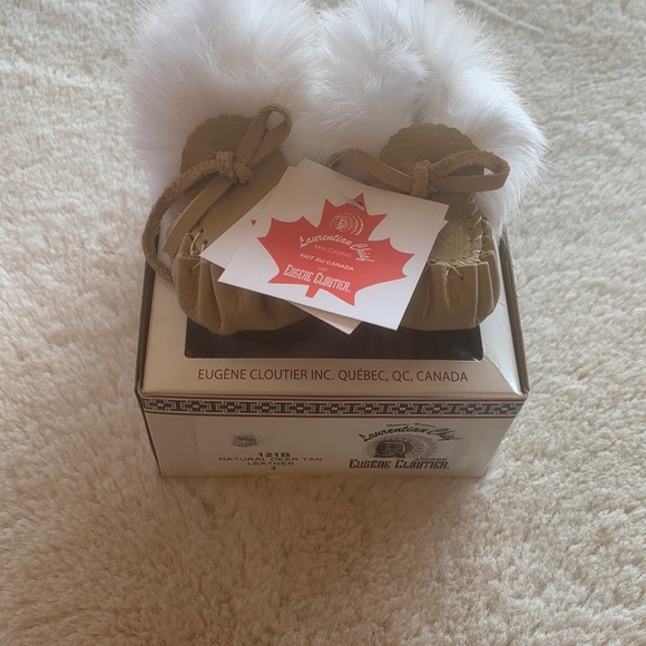 New in box. Natural deer leather baby mocassins - Picture 6 of 6
